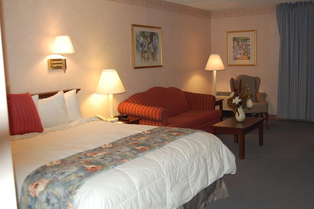 Best Western Plus Chelmsford Inn מראה חיצוני תמונה
